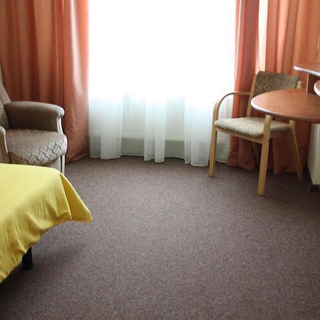 Hotel Madona Habitación foto